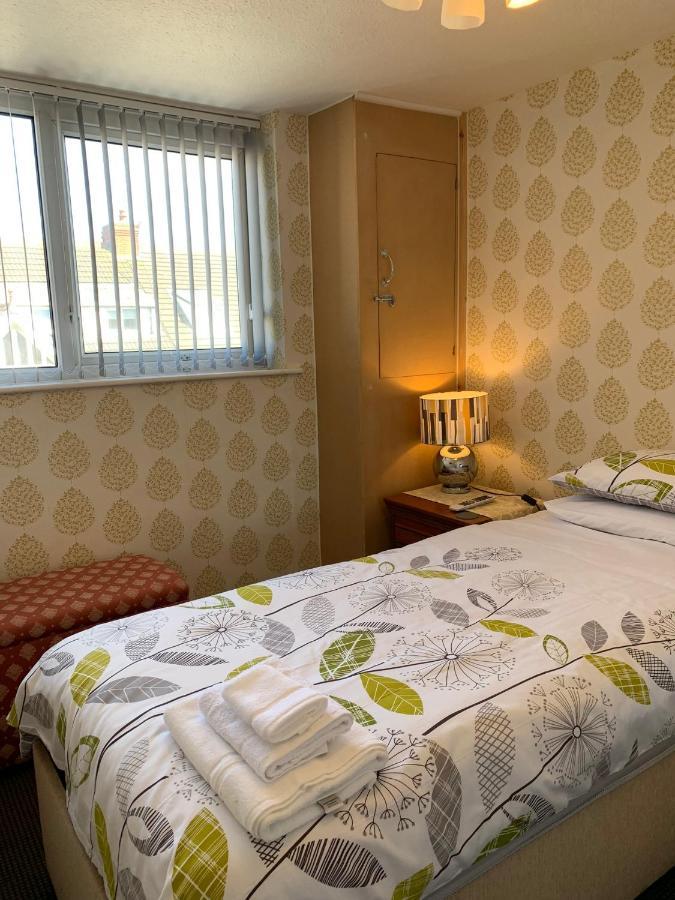 Heather Glen. Six Bedroom Home Near The Sea. Blackpool Exterior foto